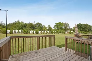 15 Pansy Ct, Franklin Township, NJ 08873 - Photo 33