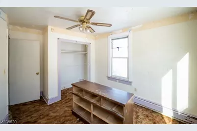 34 N Prospect St, Lopatcong Township, NJ 08865 - Photo 17