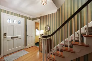 643 Nottingham Pl, Westfield, NJ 07090 - Photo 3