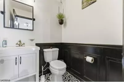 226 Matthews Dr, Newark, NJ 07103 - Photo 21