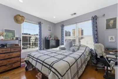 226 Matthews Dr, Newark, NJ 07103 - Photo 15