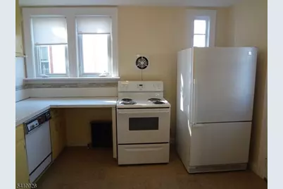 1080 Pine Ave, Union Township, NJ 07083 - Photo 11