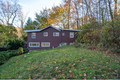 18 Decker Pond Rd, Vernon, NJ 07461 - Photo 9