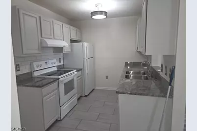 65 Montgomery Ave, Irvington, NJ 07111 - Photo 13