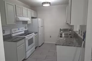 65 Montgomery Ave, Irvington, NJ 07111 - Photo 13