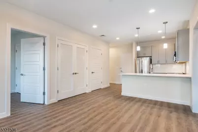 515 Union Blvd, Totowa, NJ 07512 - Photo 17