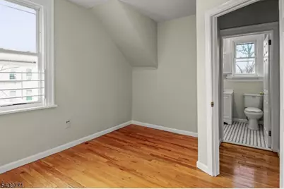 117 Parkview Ter #3, Newark, NJ 07112 - Photo 15