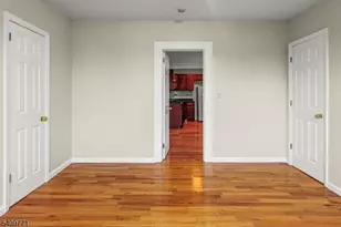 117 Parkview Terrace, Newark, NJ 07112 - Photo 11