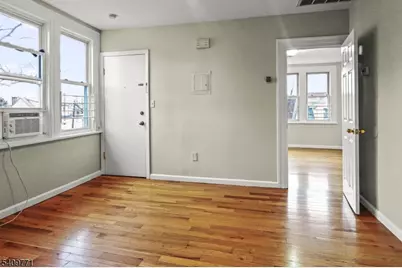 117 Parkview Ter #3, Newark, NJ 07112 - Photo 7