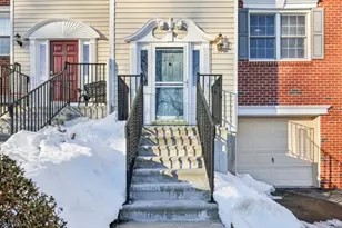 1075 Ash Dr, Mahwah, NJ 07430 - Photo 3