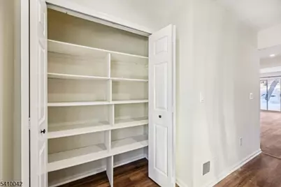 1075 Ash Dr, Mahwah, NJ 07430 - Photo 31