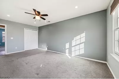 1075 Ash Dr, Mahwah, NJ 07430 - Photo 27