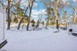 1075 Ash Dr, Mahwah, NJ 07430 - Photo 37