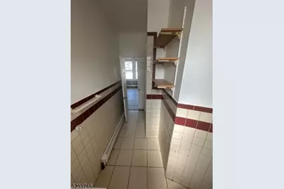 32 Rosehill Pl #2, Irvington, NJ 07111 - Photo 9