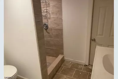 20 Mount Vernon Ave, Irvington, NJ 07111 - Photo 11