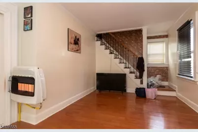 20 Mount Vernon Ave, Irvington, NJ 07111 - Photo 3