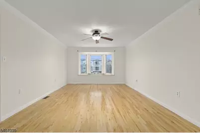 530 Broadway, Elizabeth, NJ 07206 - Photo 7