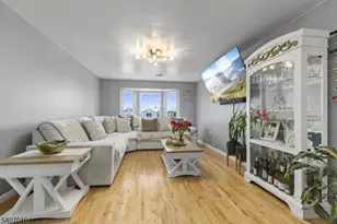 530 Broadway, Elizabeth, NJ 07206 - Photo 3