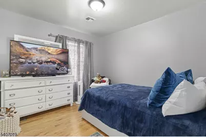 530 Broadway, Elizabeth, NJ 07206 - Photo 5