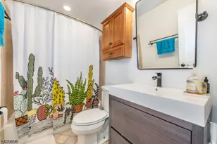 240 Princeton Ave, Rahway, NJ 07065 - Photo 15