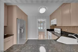 4 Tanglewood Way, Mount Olive, NJ 07828 - Photo 21