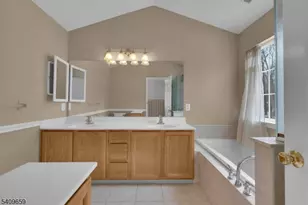 4 Tanglewood Way, Mount Olive, NJ 07828 - Photo 37