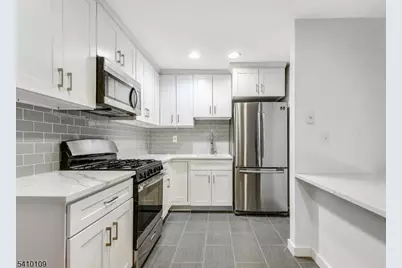 171 Vose Ave #3I, South Orange, NJ 07079 - Photo 1