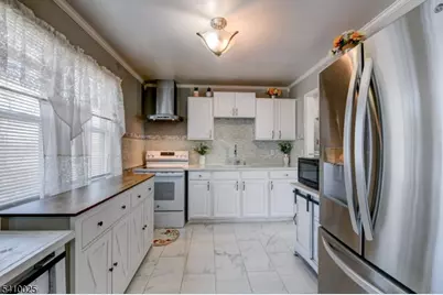 21 Normandy Circle, Hopatcong, NJ 07843 - Photo 5