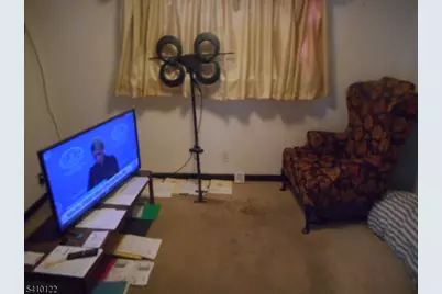 52 E Sumner Ave, Roselle Park, NJ 07204 - Photo 3