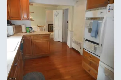 52 E Sumner Ave, Roselle Park, NJ 07204 - Photo 27