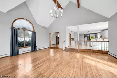 10 Red Robin Way, Raritan Township, NJ 08822 - Photo 9