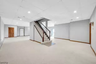 10 Red Robin Way, Raritan Township, NJ 08822 - Photo 23