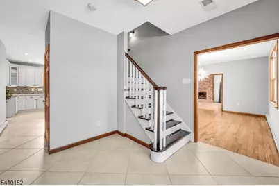 10 Red Robin Way, Raritan Township, NJ 08822 - Photo 3