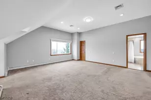 10 Red Robin Way, Raritan Township, NJ 08822 - Photo 13