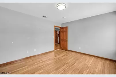 10 Red Robin Way, Raritan Township, NJ 08822 - Photo 21