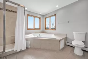 10 Red Robin Way, Raritan Township, NJ 08822 - Photo 17