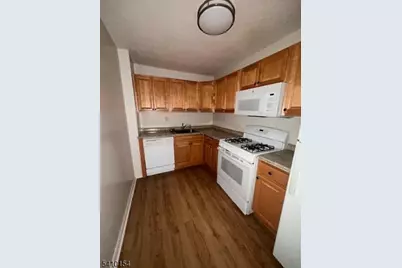 25 Zabriskie St #F, Hackensack, NJ 07601 - Photo 7