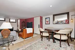 2 Maysenger Rd, Mahwah, NJ 07430 - Photo 19