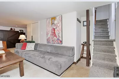 2 Maysenger Rd, Mahwah, NJ 07430 - Photo 17