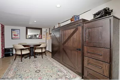 2 Maysenger Rd, Mahwah, NJ 07430 - Photo 19