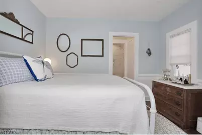 2 Maysenger Rd, Mahwah, NJ 07430 - Photo 13