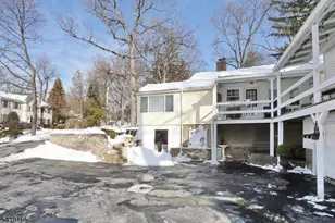 2 Maysenger Rd, Mahwah, NJ 07430 - Photo 27