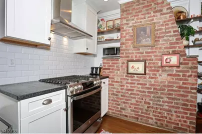 2 Maysenger Rd, Mahwah, NJ 07430 - Photo 7