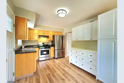 708-A Farrand St #708A, Raritan, NJ 08869 - Photo 9