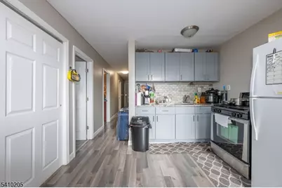 83 Broadway, Paterson, NJ 07505 - Photo 11