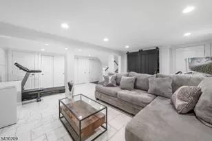 2853 Allen Ave, Union Township, NJ 07083 - Photo 19