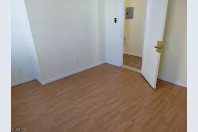 223 Ampere Pkwy, Bloomfield, NJ 07003 - Photo 25