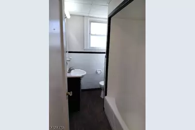 223 Ampere Pkwy, Bloomfield, NJ 07003 - Photo 19