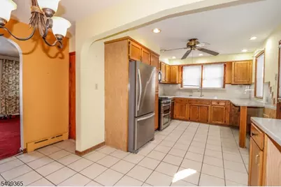 131 Fairfield Ave, Woodbridge Township, NJ 08863 - Photo 7