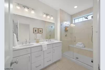 32 Gala Ct, Livingston Twp., NJ 07039 - Photo 7